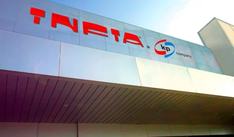 Facciata frontale dell'azienda INFIA.