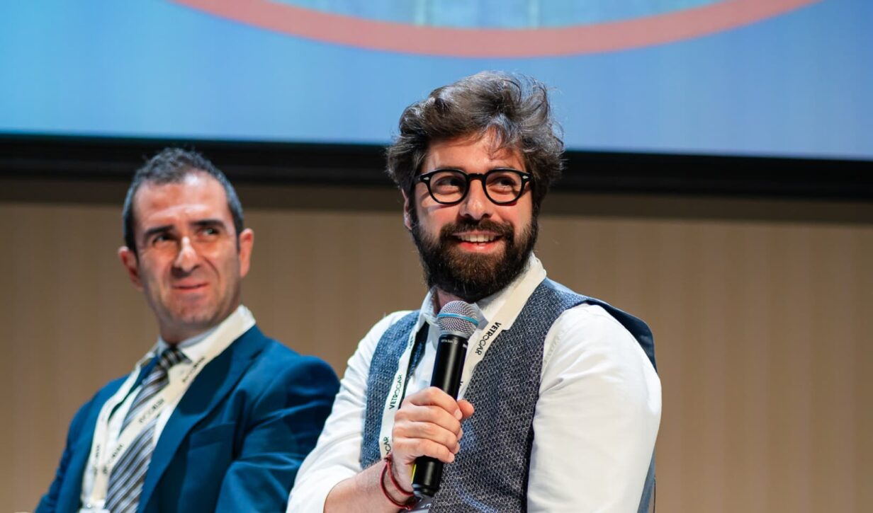 Designer di Slooow alla presentazione di Vetrocar.